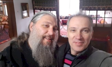 Помолимо се за ђакона Теофила