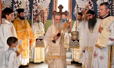 Митрополит Амфилохије у манастиру Рибњак: Свако свето мјесто је призвано да буде свједок живога Господа!