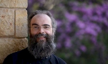 Архимандрит Андреј (Конанос): Живот није игра