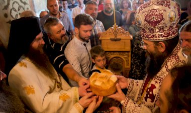 Торжествено прослављен имендан архимандрита Козме, игумана манастира Буково