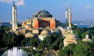 Протојереј Владислав Ципин: Нови статус цариградске Софије