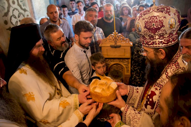 Торжествено прослављен имендан архимандрита Козме, игумана манастира Буково