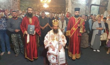 Епископ Арсеније: Божија благодат нас увек прати и даје нам снагу да побеђујемо искушења!