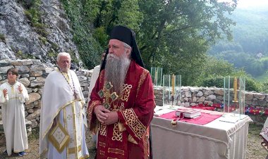 Епископ Јоаникије: Као што су хришћани освећени, тако су и свети храмови освећени, у њима Бог обитава!