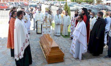 Епископ Јован: Прота Жоле је часно носио Крст и свој и своје породице и своје Цркве и свог повереног му народа!