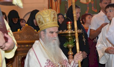 Митрополит Амфилохије: Даће Бог да глас народа побиједи и да се у Црној Гори искоријени дух братоубилаштва!