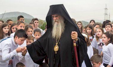 Пјесма посвећена Митрополиту Амфилохију - Ђедо