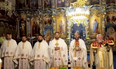 Протонамесник Игор Игњатов и презвитер Негослав Бељански - нови пароси при храму у Футогу