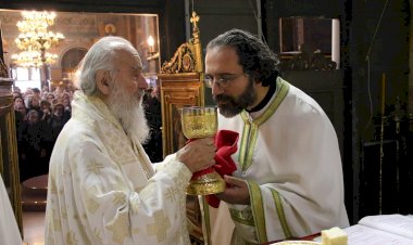 Протопрезвитер Арсеније Арсенијевић: Богородица је Мајка свих нас!