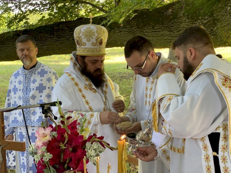 Епископ Херувим: Није довољно да дођемо на свету службу Божију и да посматрамо благољепије светога Богослужења!