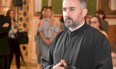 Протопрезвитер Никола Пејовић: Црна Гора је једина земља која је диктаторски режим свргнула вером!