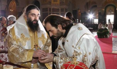 Ако неко дуго чека да се причести чини себи велику штету