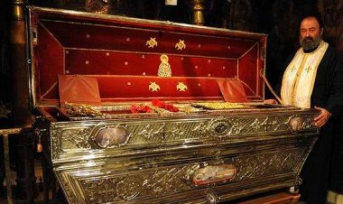 Мошти Светог Спиридона Тримутунског Чудотворца