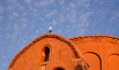 2.3.2021. У 21:30, УЖИВО МОЛИТВА ПРЕ СПАВАЊА И РАЗГОВОР СА ОЦЕМ ДЕЈАНОМ КРСТИЋЕМ