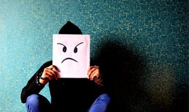 Бог ‘лако плане’, ‘има кратак фитиљ’, као и ми људи?