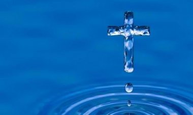 За Христом или за освећеном водом?
