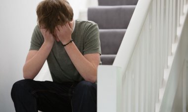 Прави мушкарац плаче кад му је тешко