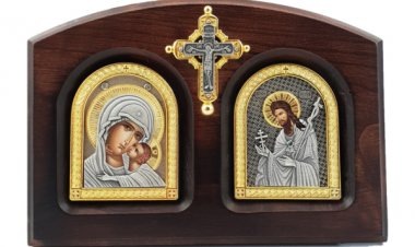 О разлици између поклоњења икони и Крсту