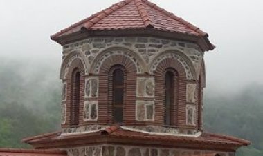 Штo вишe туђих рaнa прeвиjaмo, тo сe сa вишe лaкoћe узнoсимo