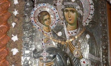 Молитва Пресветој Богородици Тројеручици