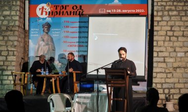 Десето вече Трга од ћирилице (видео)