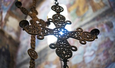 Небојша Лазић: Крст овог свијета