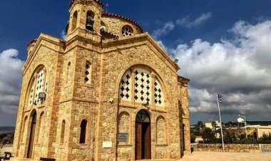 Када прекршимо каноне и предање, уништава се саборност и сама црква