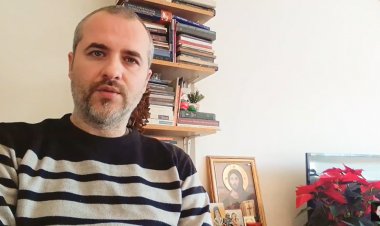 Свако носи свој крст