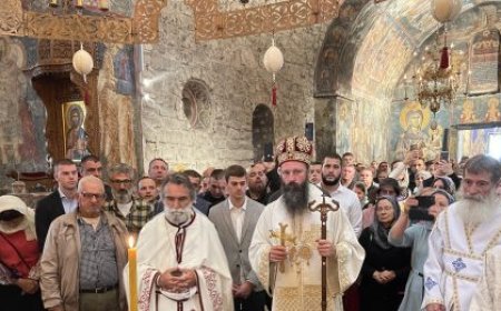 Епископ Иларион у Пећкој патријаршији: Покров Пресвете Богородице почива на благоуханију које излази из Краснице Пећке