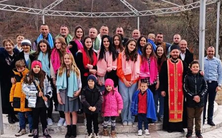 Саборно крштење у цркви у Велици