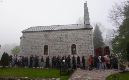 Васкрсење Христово литургијски прослављено у Колашину