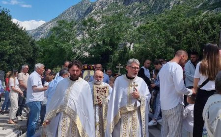 Отац Немања Кривокапић: Свети Василије Острошки Чудотворац овјенчан вијенцем славе Божије