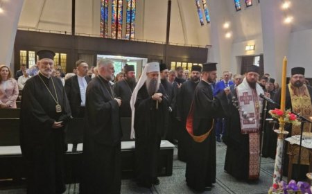 У молитвеном присусутву Патријарха Порфирија служен помен на гробљу Олсдорф у Хамбургу