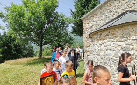 Тројчиндан молитвено прослављен у Заграду код Берана