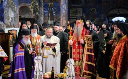 Митрополит Јоаникије служио празнично вечерње у Манастиру Слепче