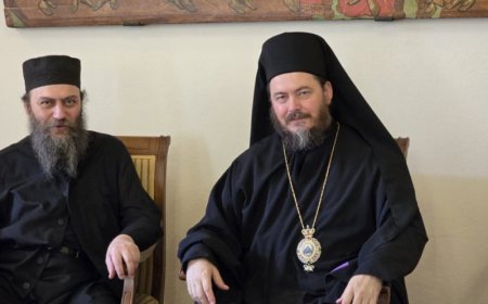 Епископ Доситеј допутовао у посету братству манастира Хиландар