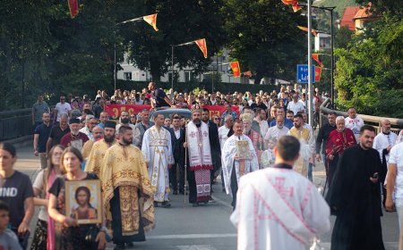 Величанствена Петровданска литија кроз Бијело Поље