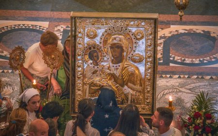 Прославимо саборно празник Богородице Тројеручице и долазак њене иконе