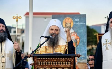 Бесједа Патријарха Порфирија на освећењу крста за будићи Саборни храм у Бијелој