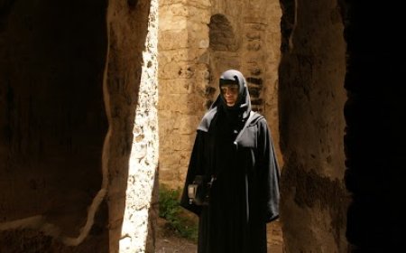 Буди смирен, јер Бог јесте (Бог) смирених