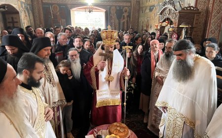 Празник Света три јерарха у Манастиру Подмаине, богослужио Владика Пајсије