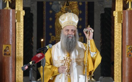 Патријарх Порфирије: Да се наша деца врате у учионице, у основне и средње школе и на факултете