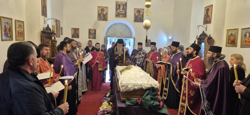 Сахрањен о. Остоја Остојић; опијело служио Митрополит Јоаникије