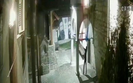 Епархија рашко-призренске поводом скрнављења црквене заставе у Ораховцу