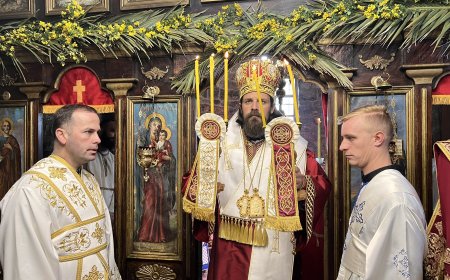 Владика Пајсије на Цвијети служио Литургију и предводио Литију у Бијелом Пољу