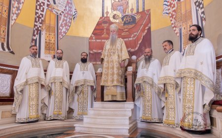 Митрополит Јоаникије: Нека се радост васкрсења Христовога и љубав излије у наша срца да живимо у братској слози и љубави