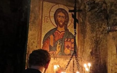 “Бјеше свјетлост истинита која обасјава свакога човјека који долази на свијет” (Јн. 1, 9)