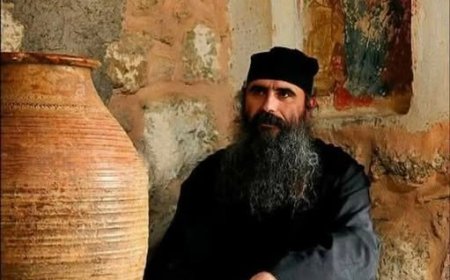 "Или који је међу вама човјек у кога ако заиште син његов хљеба камен да му да?"