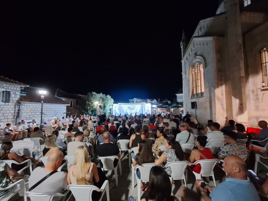 Треће вече Трга од ћирилице: Његош