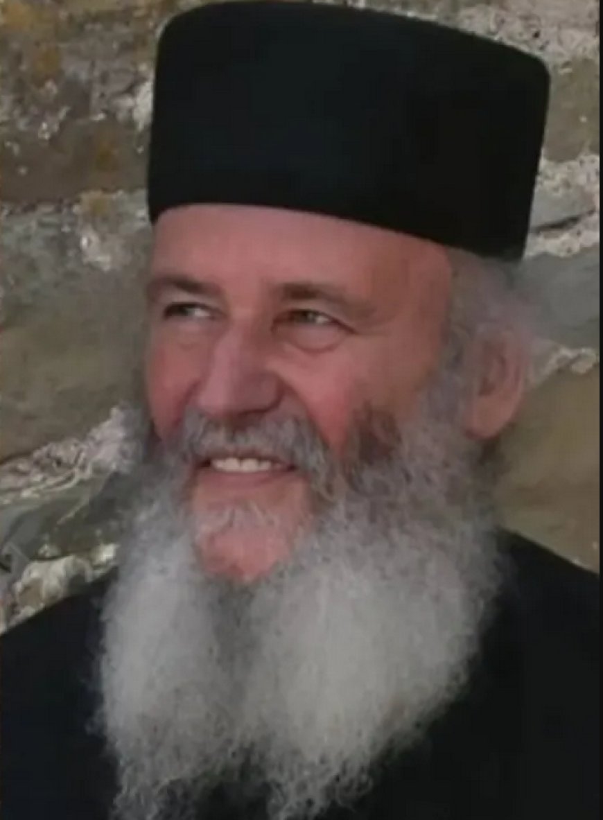 Достојно је и праведно Тебе певати...